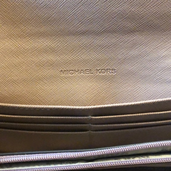 Michael Kors wallet - Picture 3 of 4